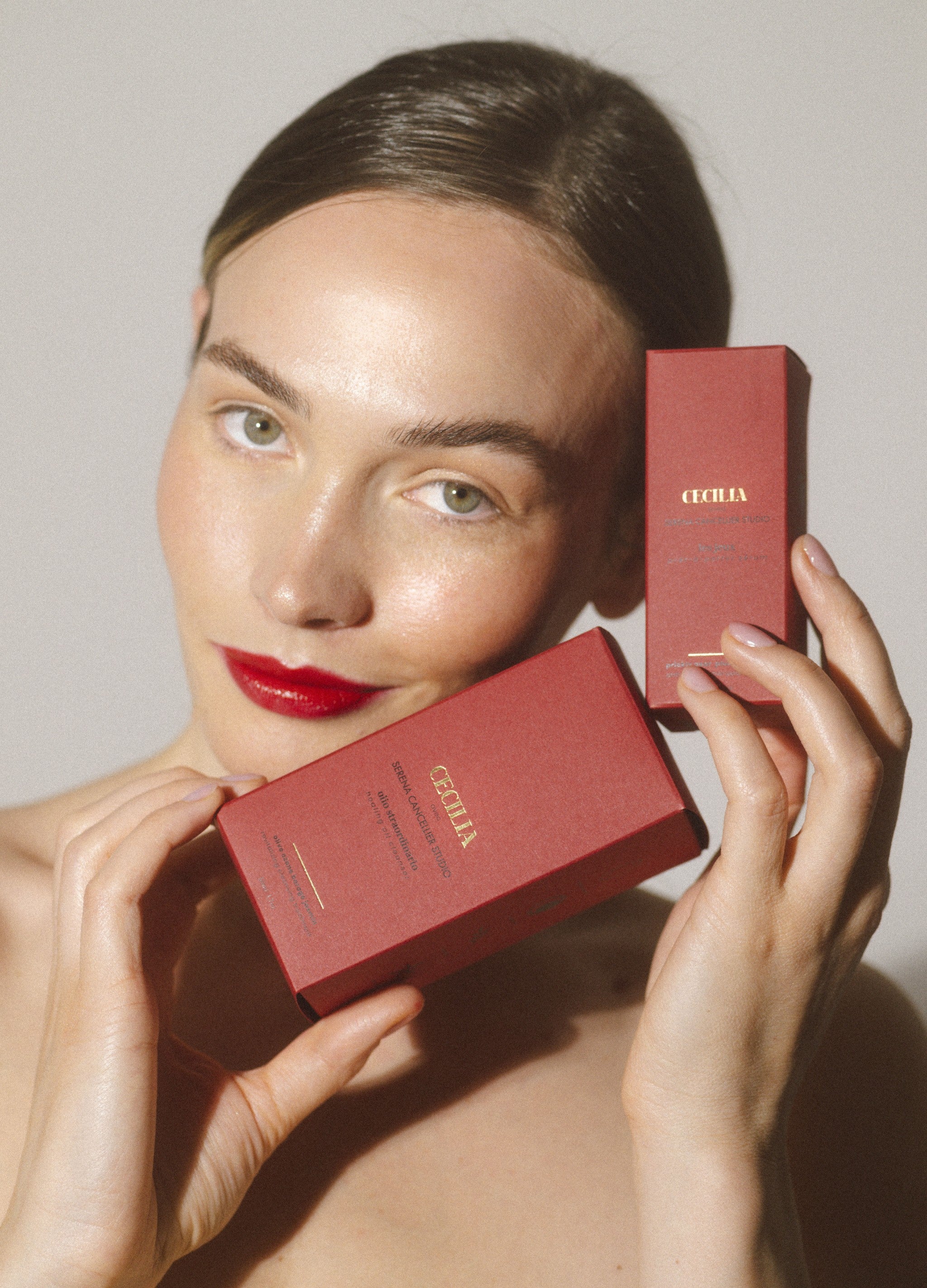 Olio Straordinario Illuminating Cleanser