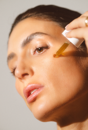 Olio Straordinario Illuminating Cleanser